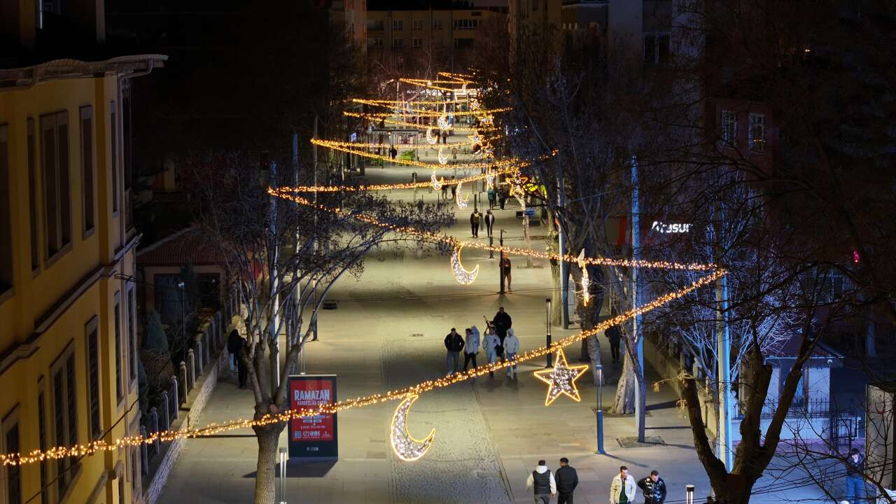 Konya’da ramazan sevinci sokakları süsledi 10